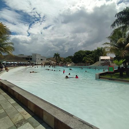 Lacqua Diroma, Mais Parque Acquatico Com Piscina De Ondas Caldas Novas Eksteriør billede