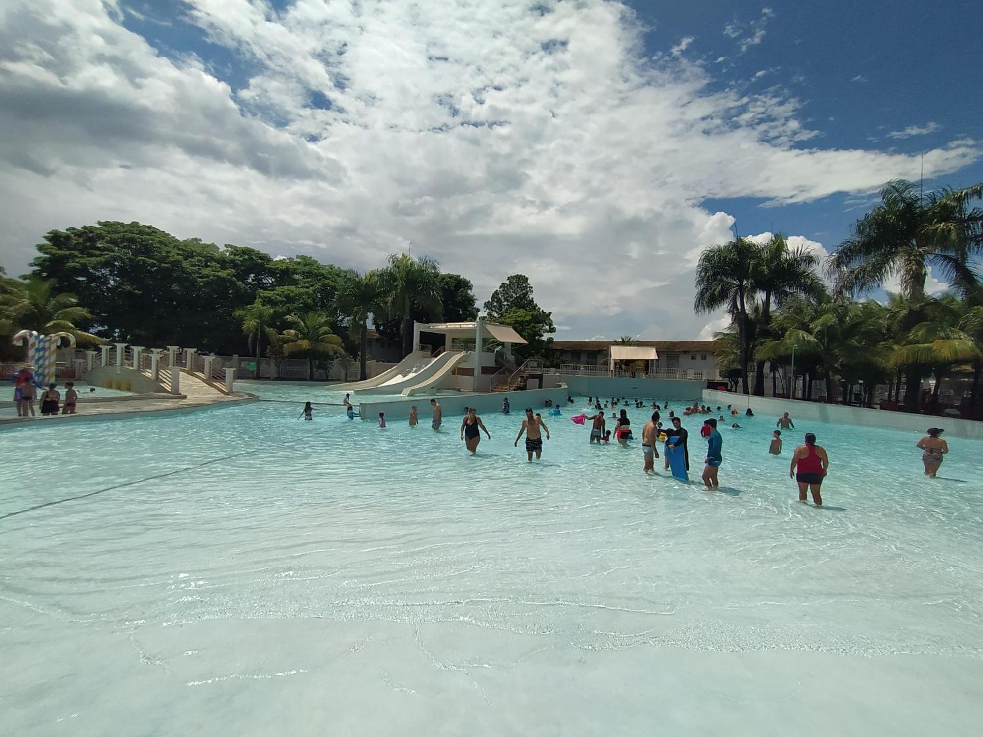 Lacqua Diroma, Mais Parque Acquatico Com Piscina De Ondas Caldas Novas Eksteriør billede